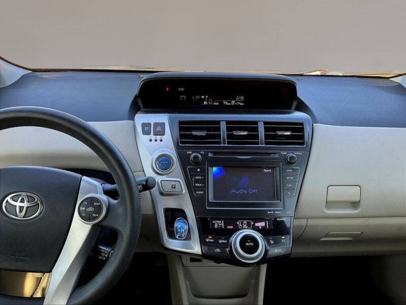 2013 Toyota Prius v Three