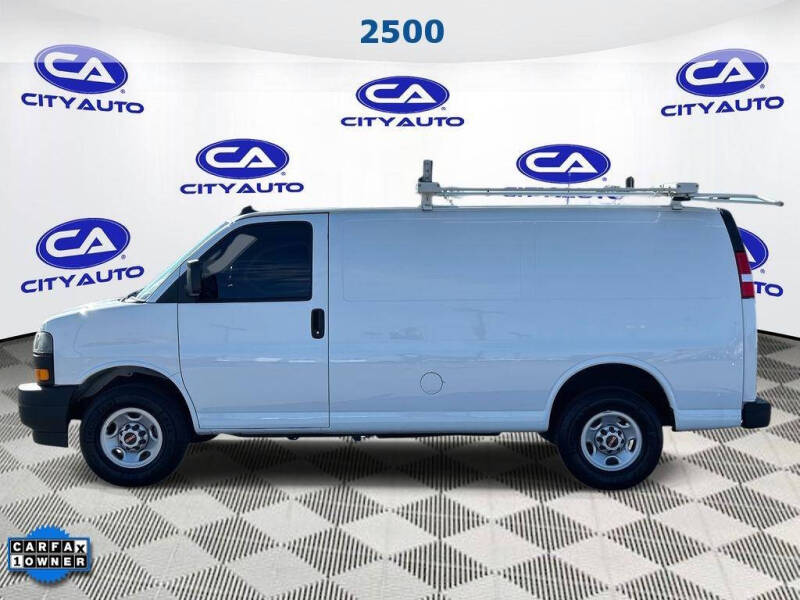 2023 GMC Savana 2500