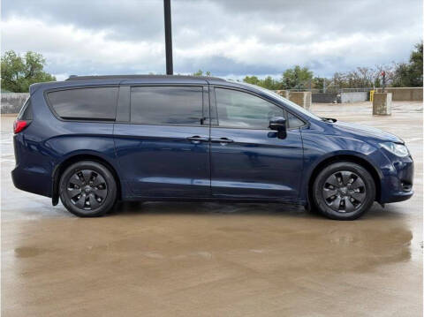2020 Chrysler Pacifica Hybrid Limited