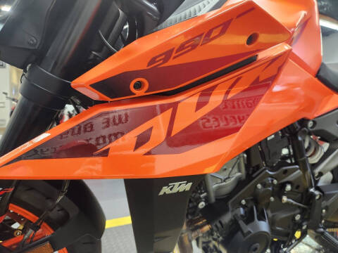 2024 KTM 990 Duke