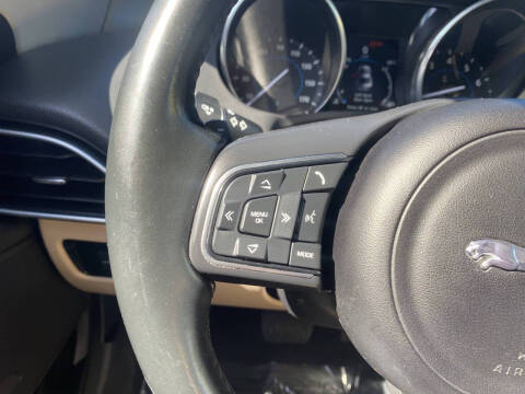 2017 Jaguar XE 25t Prestige