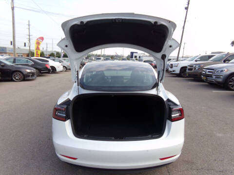 2020 Tesla Model 3 Standard Range Plus