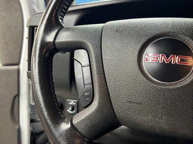 2022 GMC Savana 2500