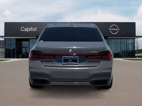 2022 BMW 7 Series 740i