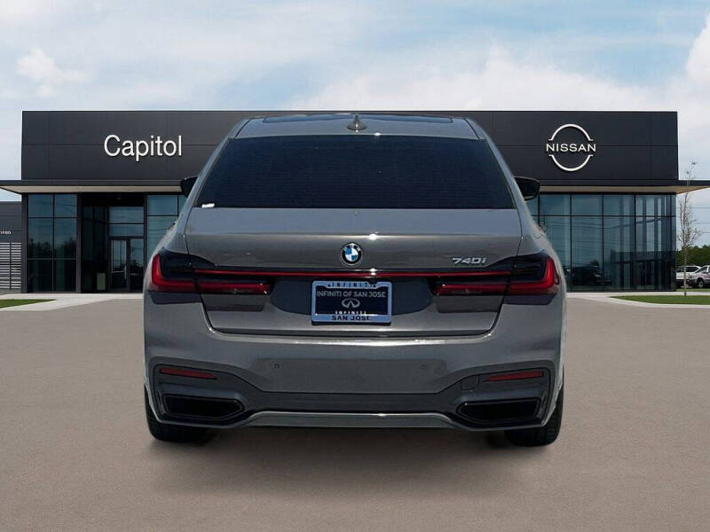 2022 BMW 7 Series 740i