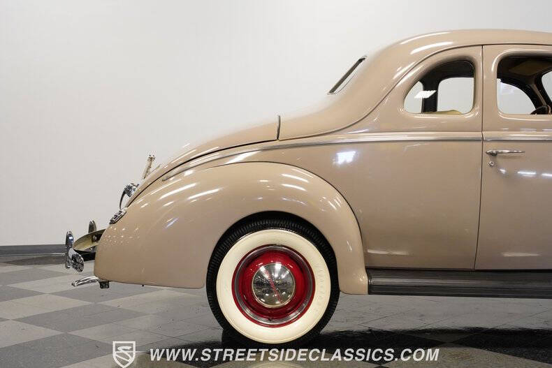 1940 Ford Deluxe
