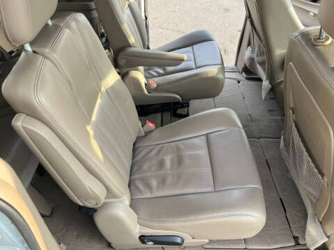 2014 Chrysler Town and Country Touring