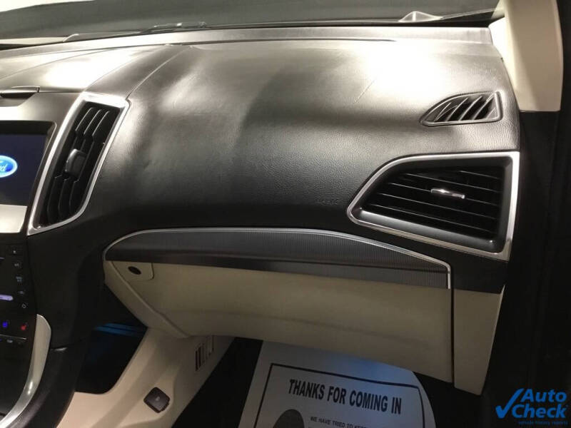 2017 Ford Edge Titanium