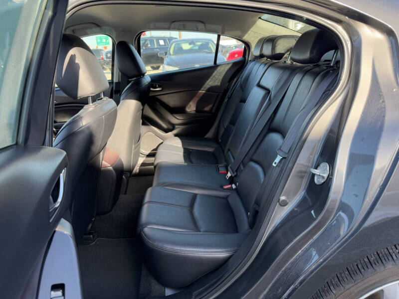 2017 Mazda MAZDA3 Touring