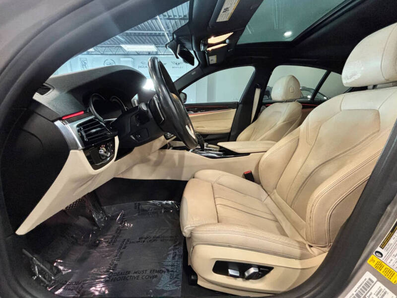 2019 BMW 5 Series 530i