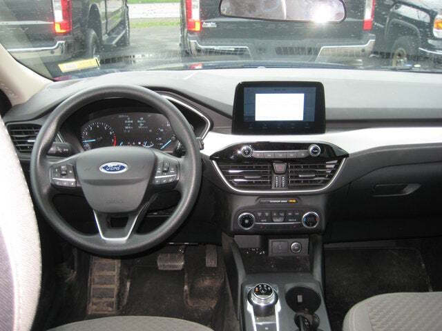 2020 Ford Escape SE