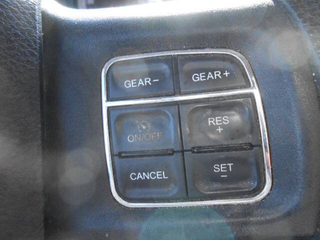 2015 RAM 1500 SLT