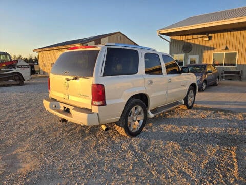 2006 Cadillac Escalade for sale at McEwen Auto Sales in Anabel MO