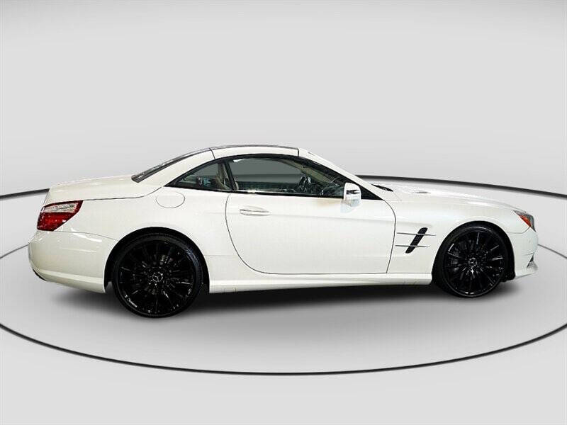 2015 Mercedes-Benz SL-Class 11