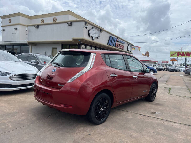 2013 Nissan LEAF S