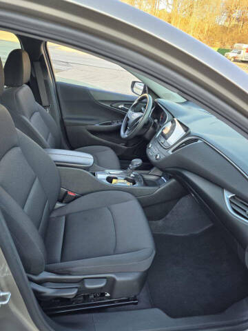 2024 Chevrolet Malibu LT