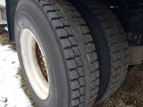 2001 Freightliner FL80