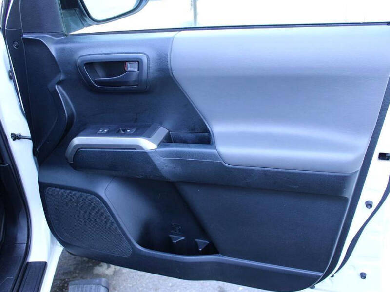 2016 Toyota Tacoma SR5