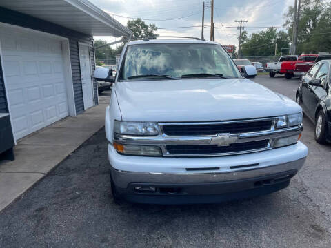 2005 Chevrolet Suburban for sale at Jeffs Auto Sales in Springfield IL