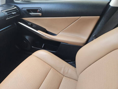 2017 Lexus IS 200t