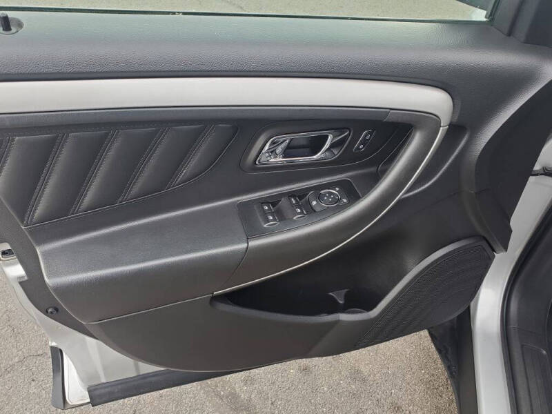 2019 Ford Taurus SEL