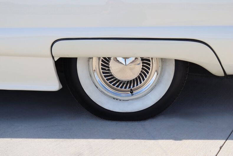 1958 Ford Thunderbird