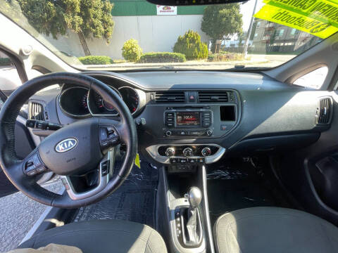2012 Kia Rio 5-Door EX
