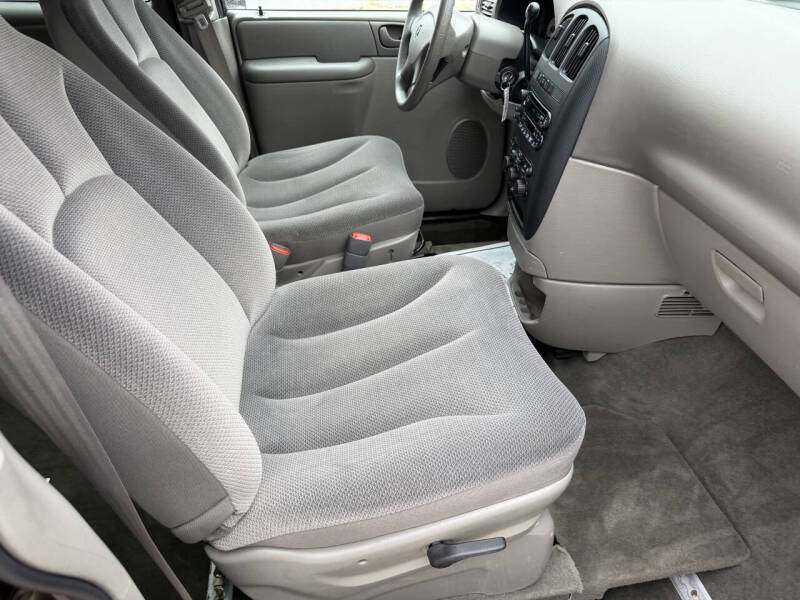 2003 Dodge Grand Caravan SE