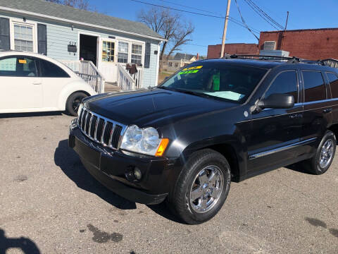 2005 Jeep Grand Cherokee for sale at LINDER'S AUTO SALES in Gastonia NC