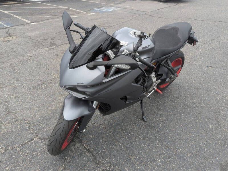 2020 Ducati SuperSport