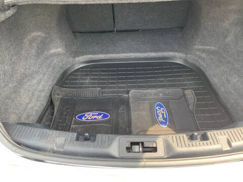 2015 Ford Taurus SEL