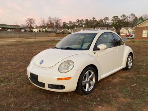 2008 Volkswagen New Beetle for sale at A & A AUTOLAND in Woodstock GA