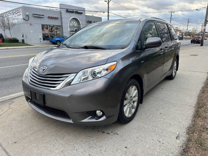 2017 Toyota Sienna Limited Premium 7-Passenger