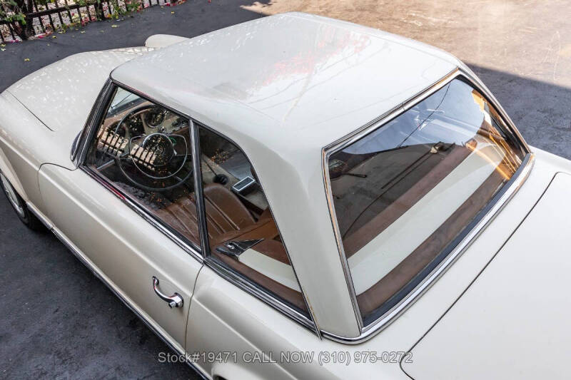 1966 Mercedes-Benz 230SL