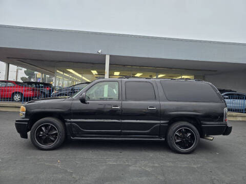 2003 GMC Yukon XL Denali