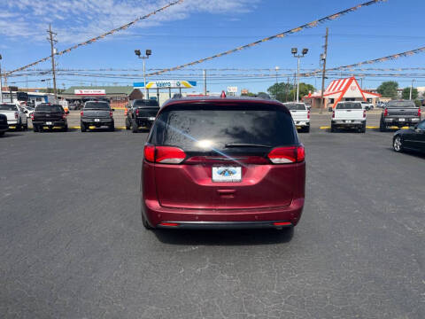 2020 Chrysler Pacifica Touring L