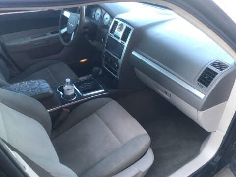 2009 Chrysler 300 LX