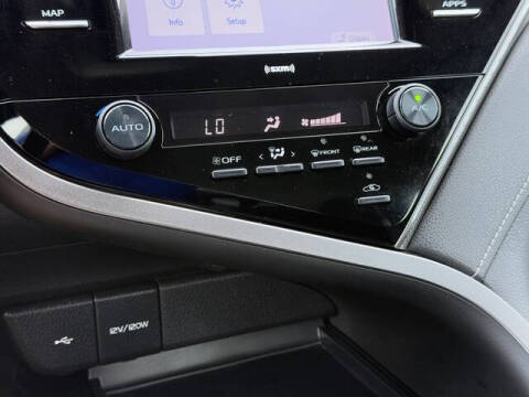 2020 Toyota Camry SE