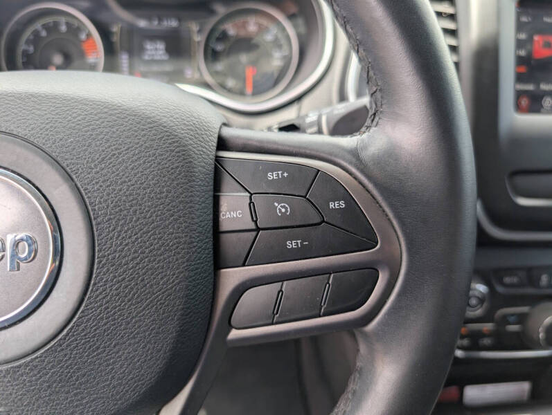 2019 Jeep Cherokee Latitude Plus