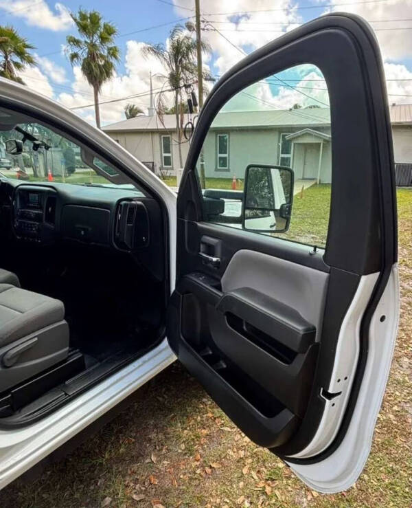 2015 Chevrolet Silverado 3500HD CC