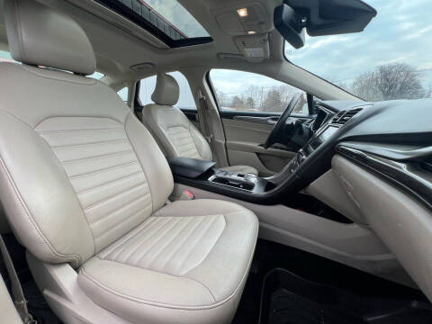 2017 Ford Fusion SE