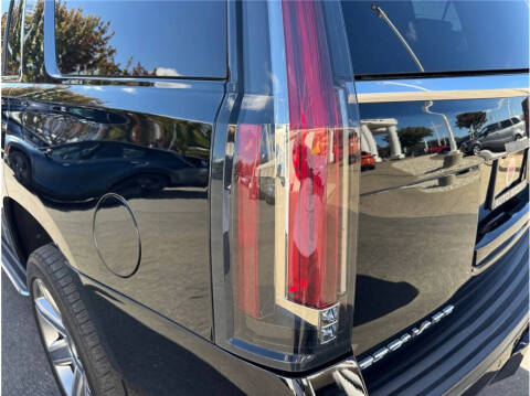 2020 Cadillac Escalade Luxury