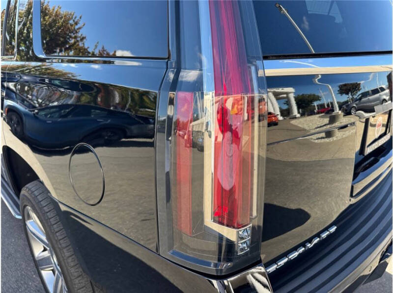 2020 Cadillac Escalade Luxury