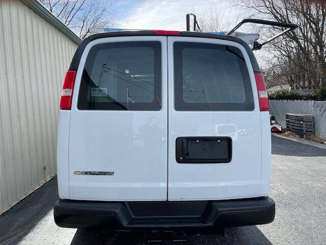 2022 Chevrolet Express 2500