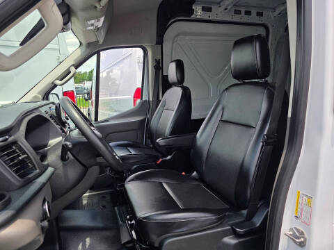 2025 Ford Transit 250