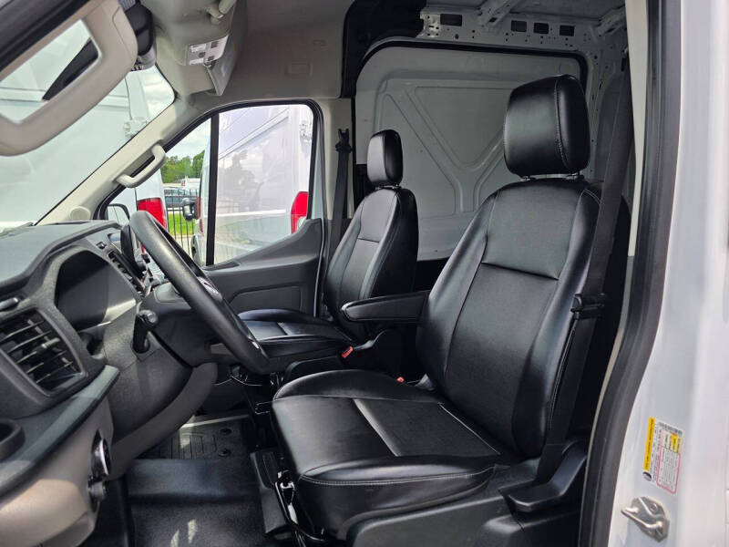 2025 Ford Transit 250