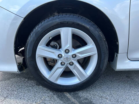 2014 Toyota Camry SE