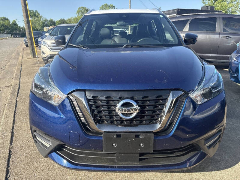 2020 Nissan Kicks SR