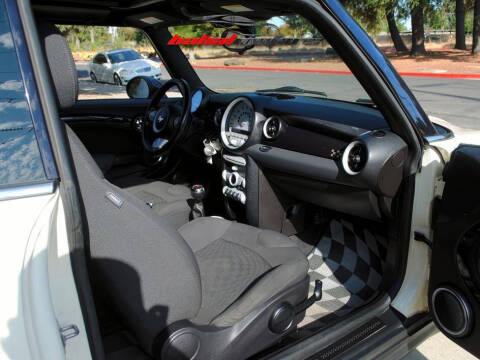 2010 MINI Cooper John Cooper Works