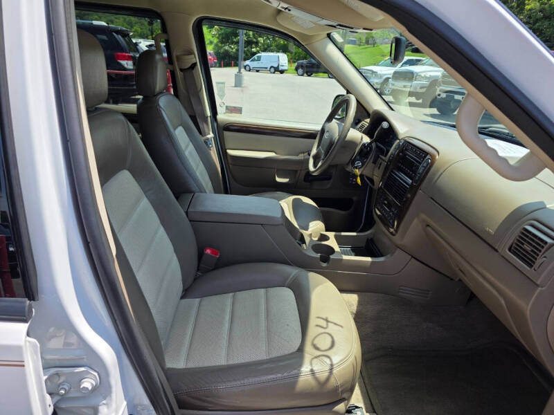 2004 Ford Explorer Eddie Bauer
